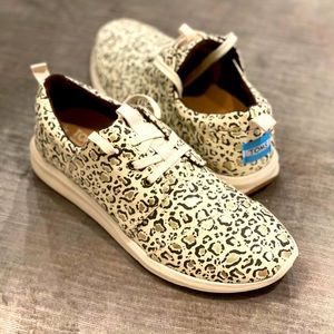 TOMS Women Del Rey Natural Bobcat/Gold Foil Shoes